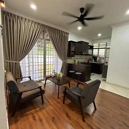 Alora Homestay